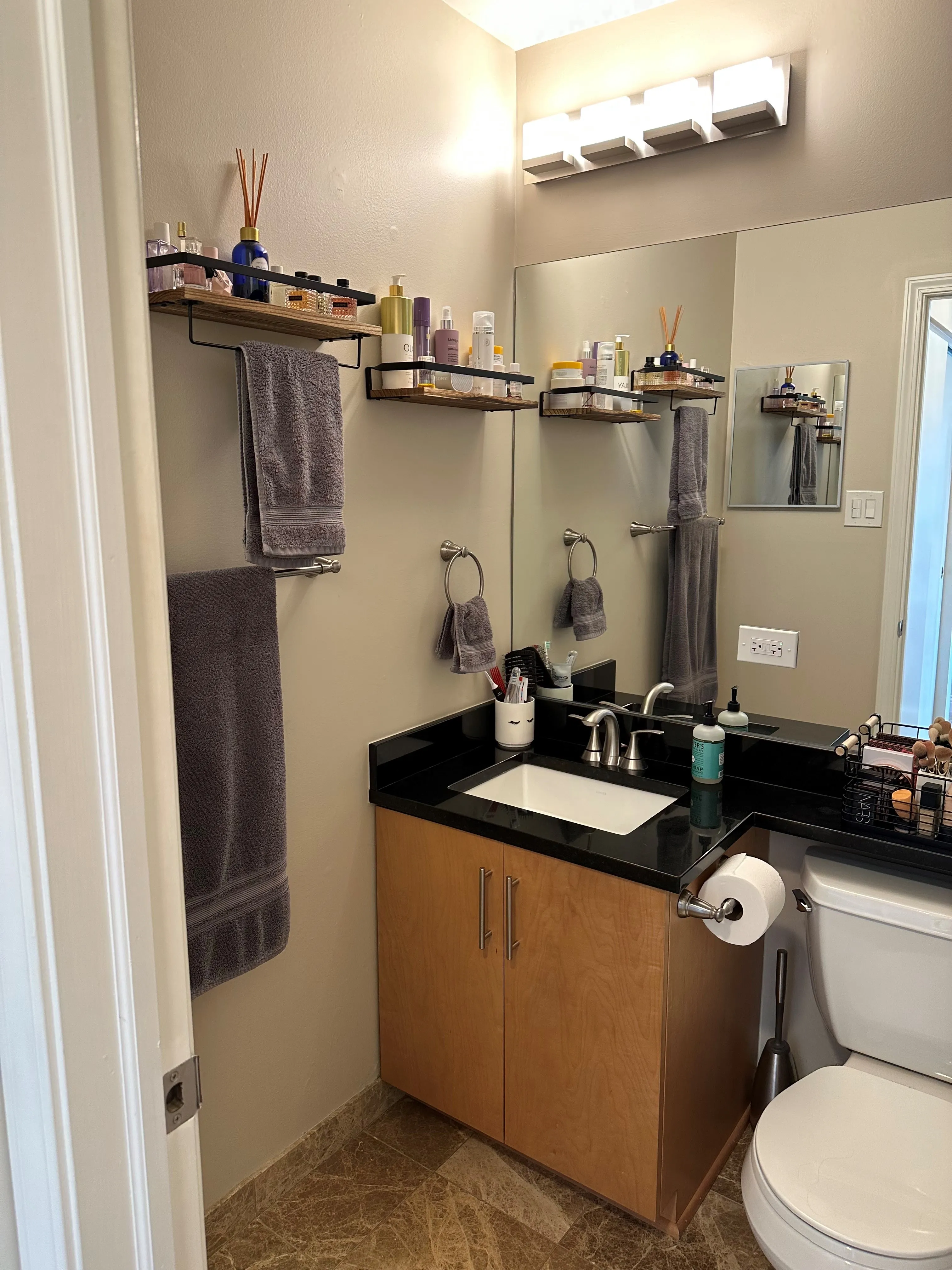3158 N CLARK ST 60657-Belmont Court-unit#H2F-Chicago-IL