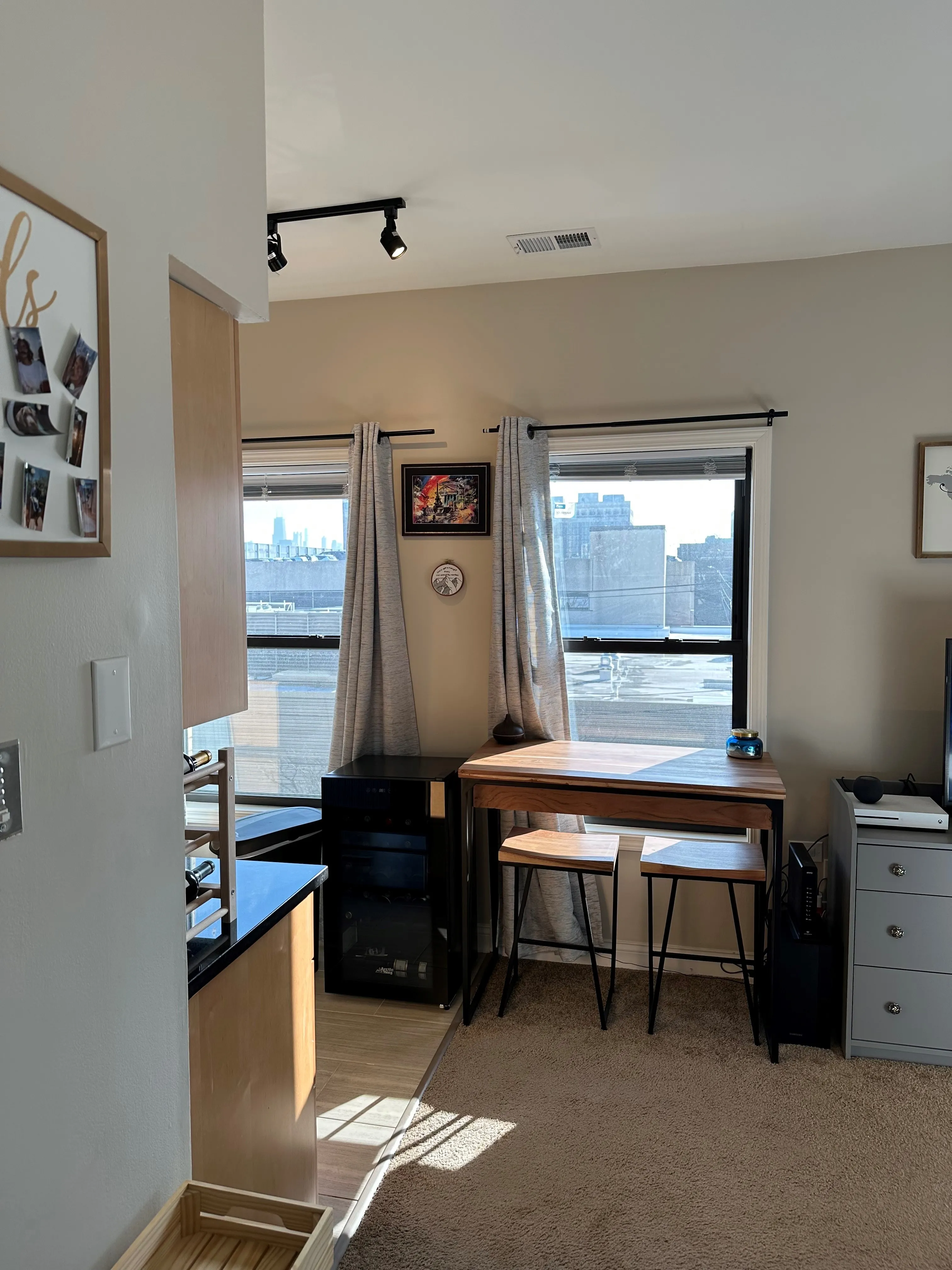 3158 N CLARK ST 60657-Belmont Court-unit#H2F-Chicago-IL