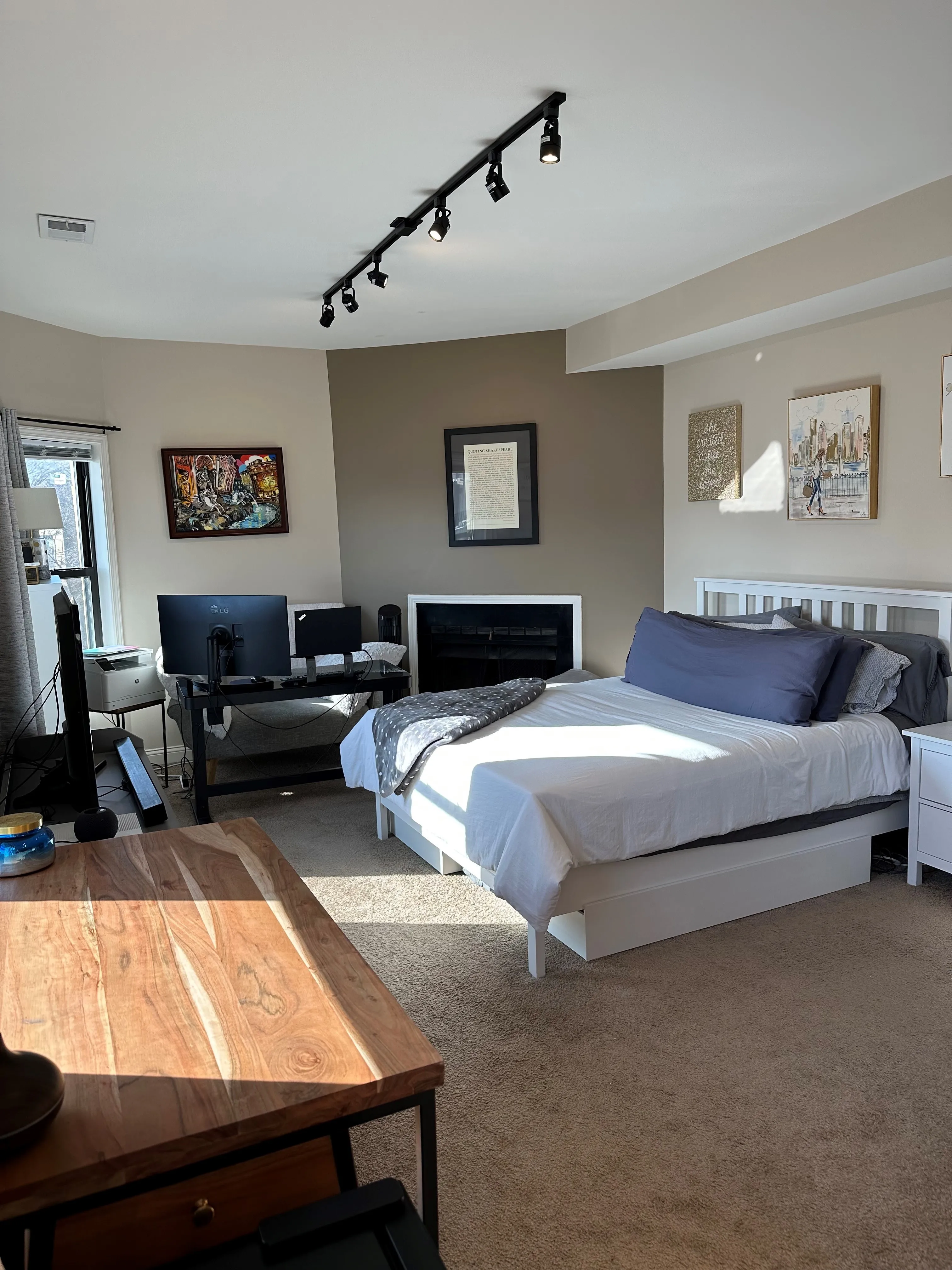 3158 N CLARK ST 60657-Belmont Court-unit#H2F-Chicago-IL