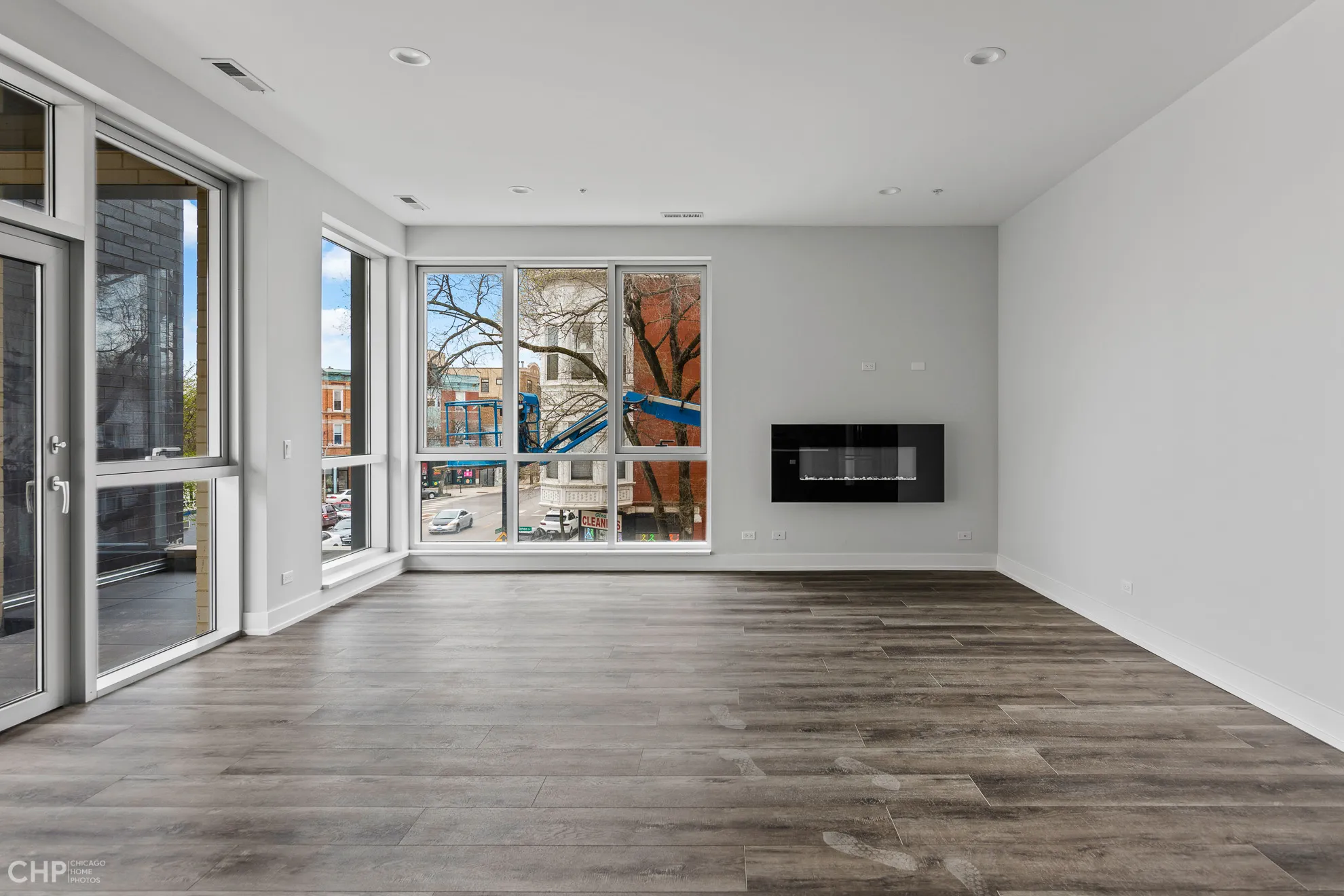 1957 N FAIRFIELD AVE 60647-unit#2I-Chicago-IL