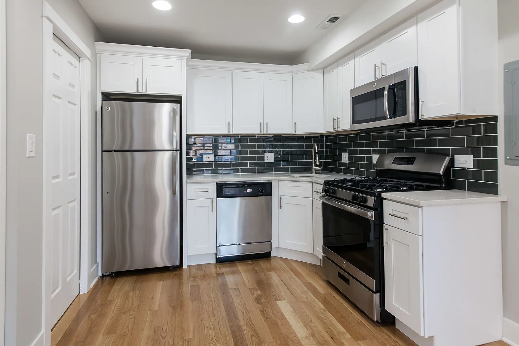 1614 N CLEVELAND AVE 60614-unit#CH-Chicago-IL