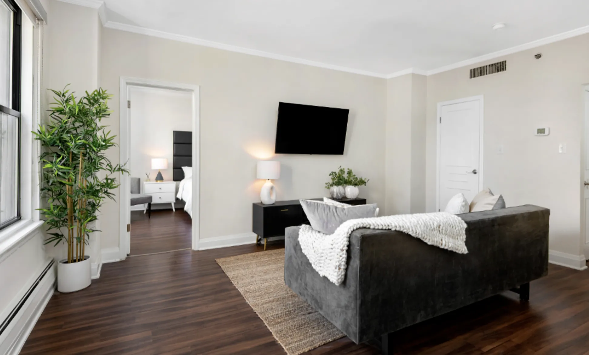 200 E CHESTNUT 60611-The Seneca-unit#322-Chicago-IL