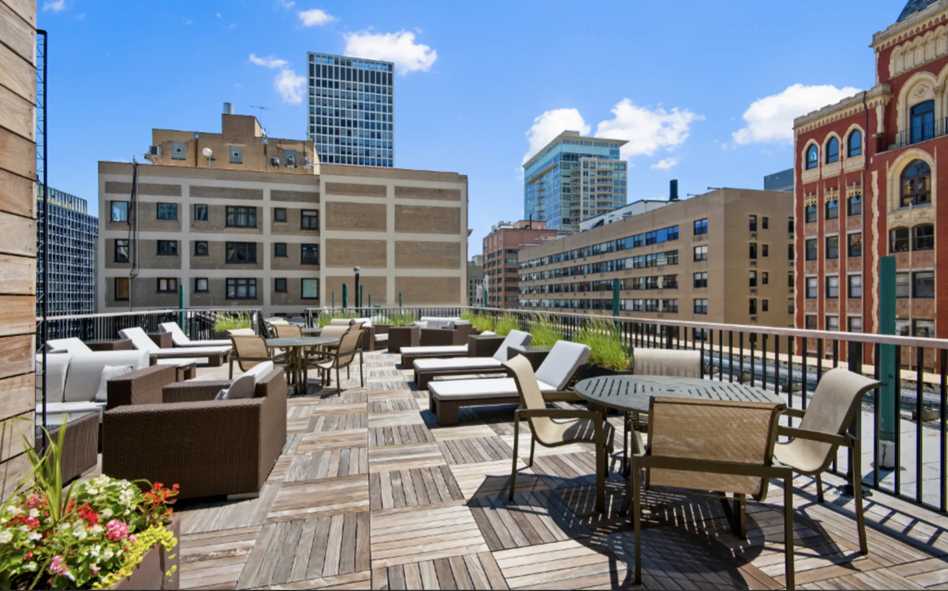 200 E CHESTNUT 60611-The Seneca-unit#322-Chicago-IL