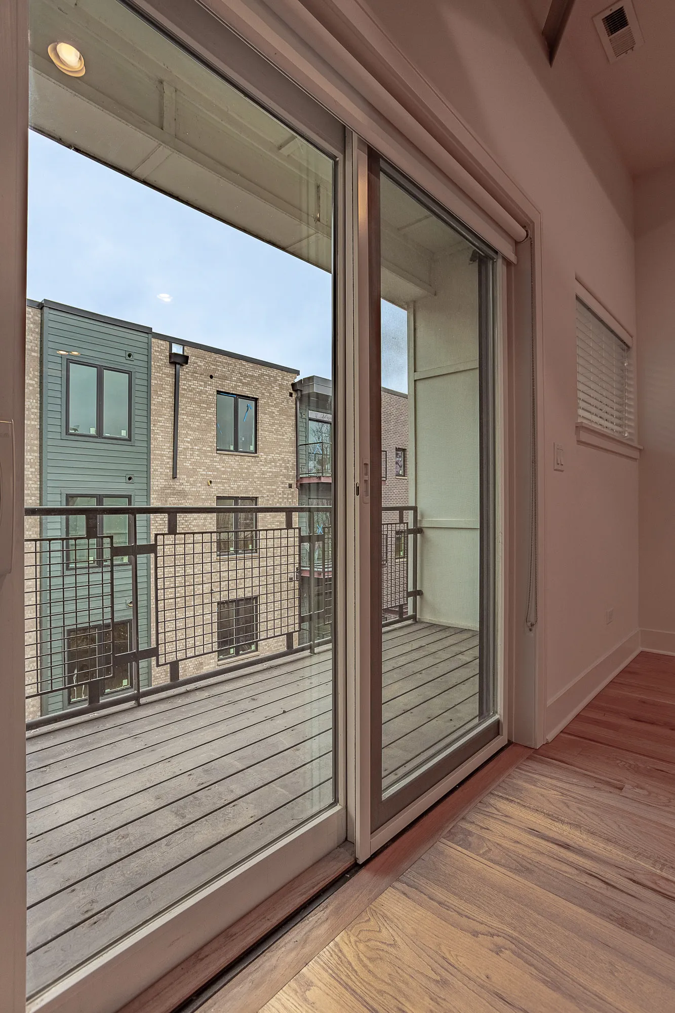 2100  GREENWOOD ST 60201-unit#0202-Evanston-IL