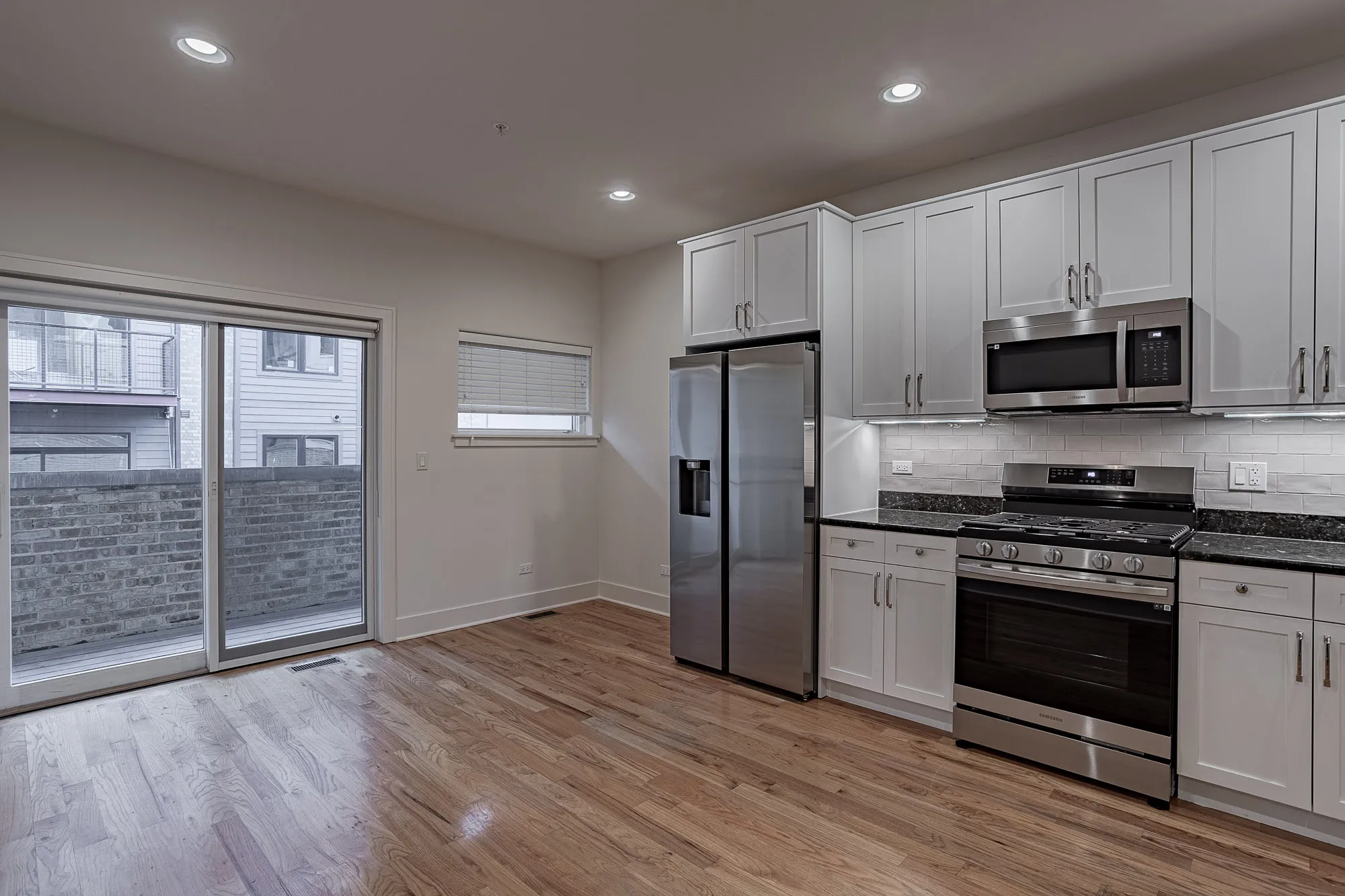 2100  GREENWOOD ST 60201-unit#0202-Evanston-IL