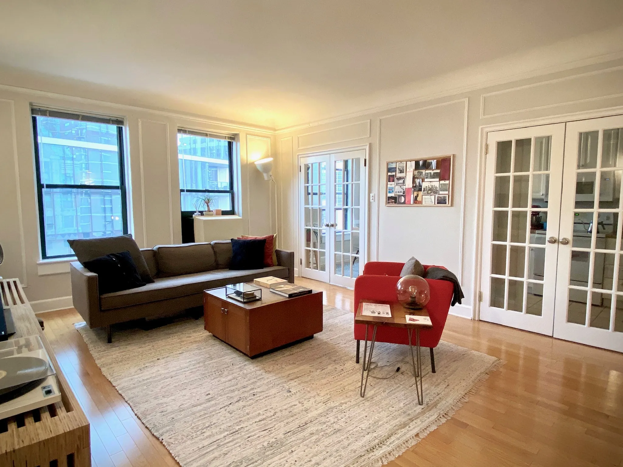 Gold Coast Apartments For Rent 1 Bedroom, 1 Bathroom At 10 W Elm St Apt8