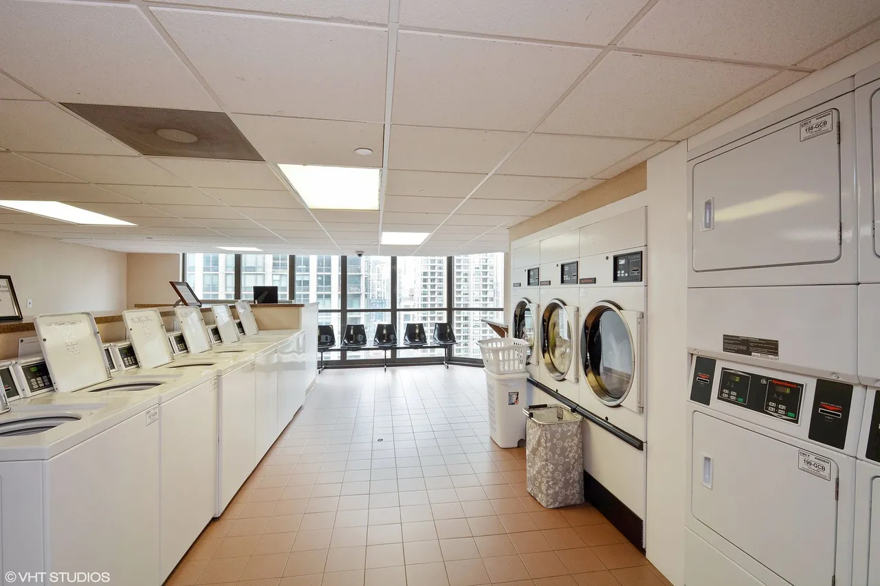 10 E ONTARIO ST 60611-unit#1206-Chicago-IL