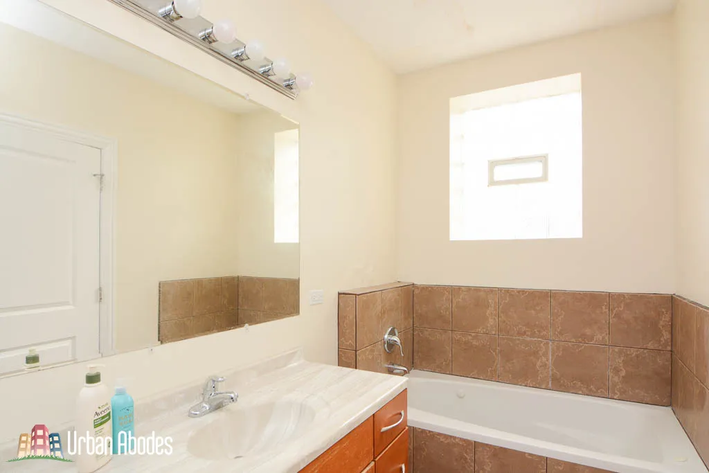 2724 N MONTICELLO AVE 60647-unit#2-Chicago-IL