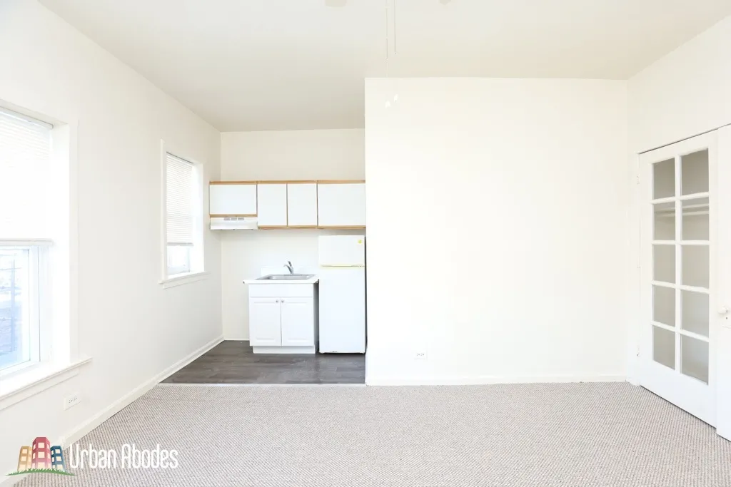 3957 W IRVING PARK RD 60618-unit#206-Chicago-IL