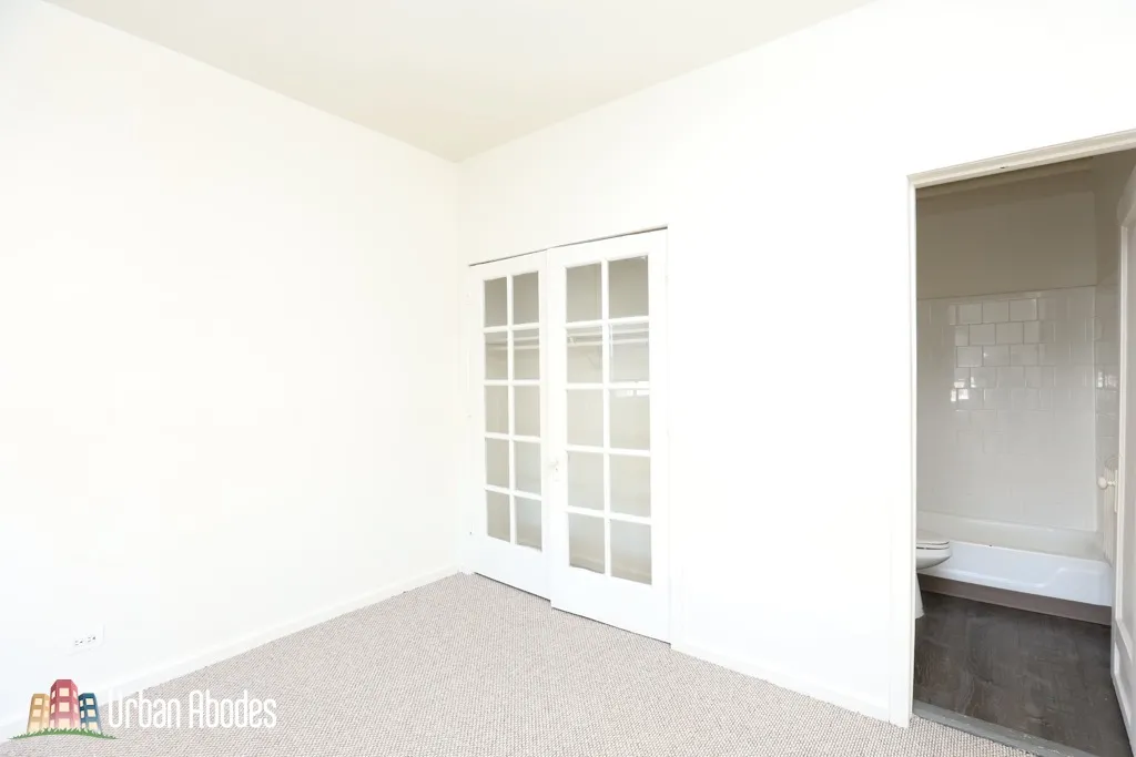 3957 W IRVING PARK RD 60618-unit#206-Chicago-IL