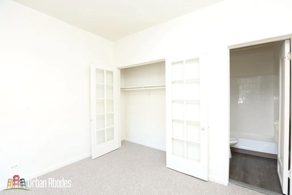 3957 W IRVING PARK RD 60618-unit#206-Chicago-IL