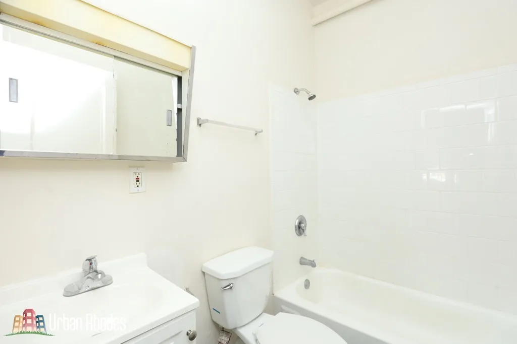 3957 W IRVING PARK RD 60618-unit#206-Chicago-IL