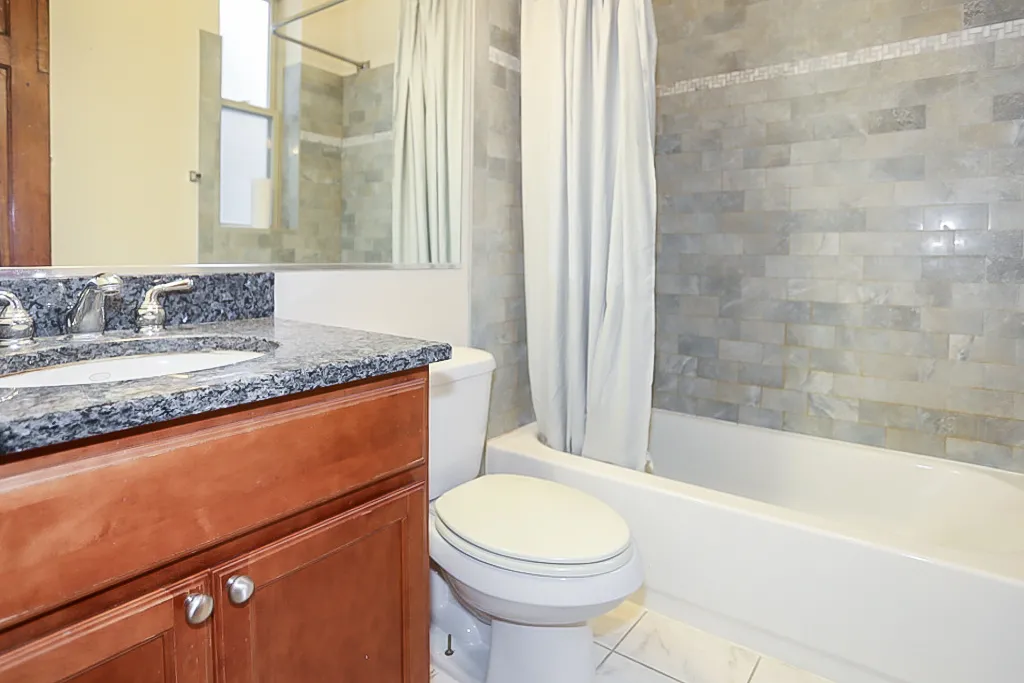 851 W WELLINGTON AVE 60657-unit#02-Chicago-IL