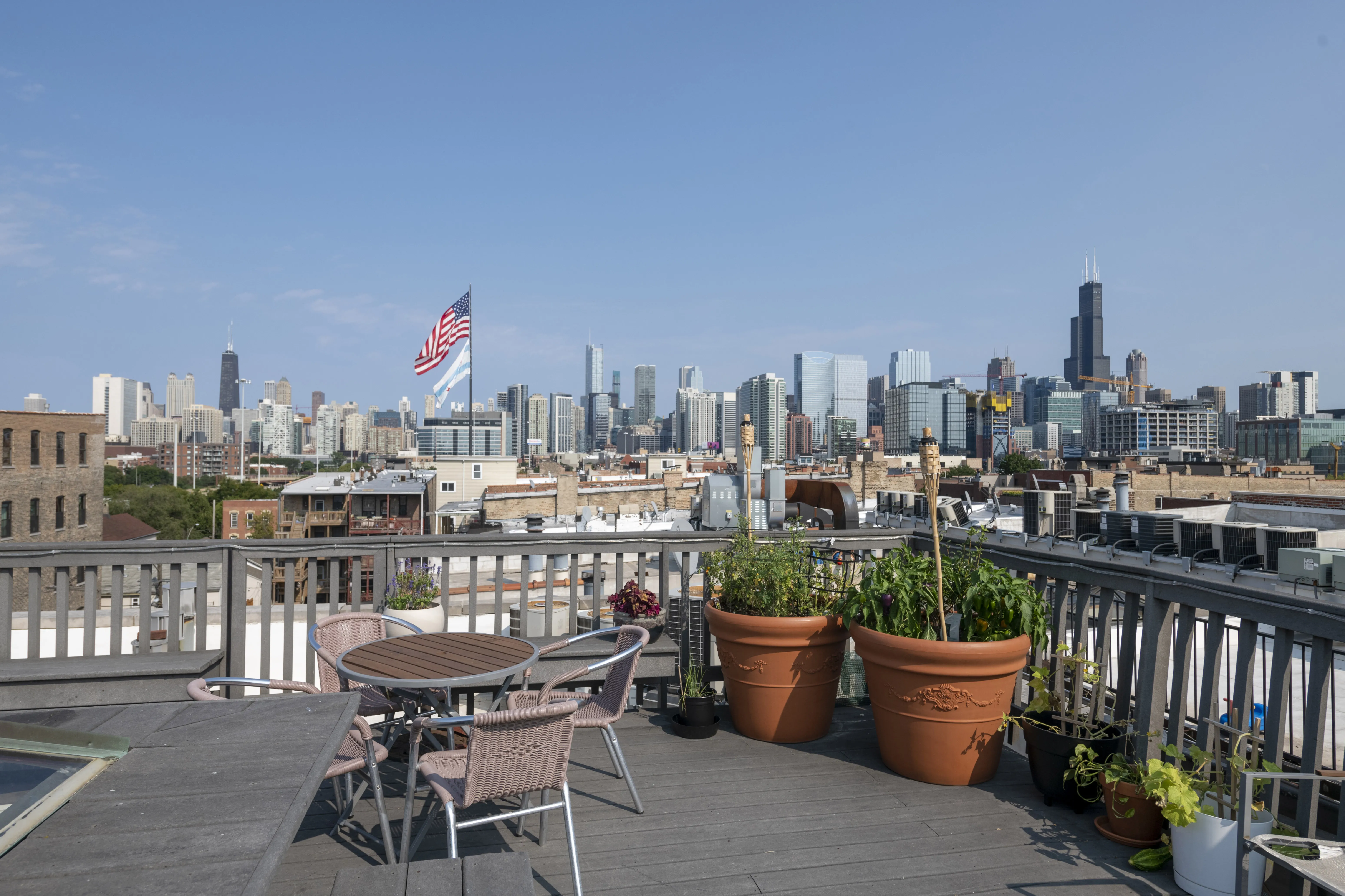 1162 W GRAND AVE 60642-unit#3-F-Chicago-IL