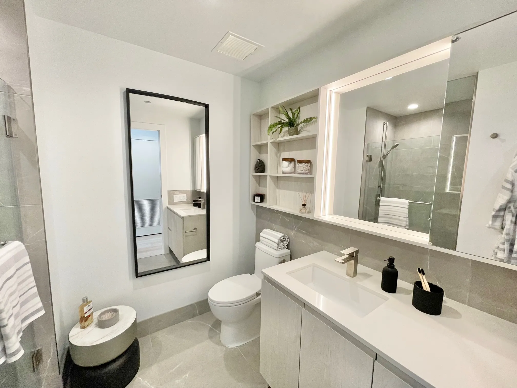 355 N HALSTED ST 60661-unit#AptS-Chicago-IL