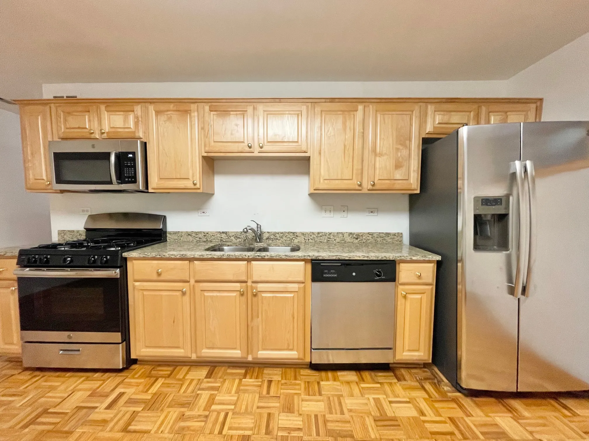 4103 N KENMORE AVE 60613-unit#GARDN-Chicago-IL