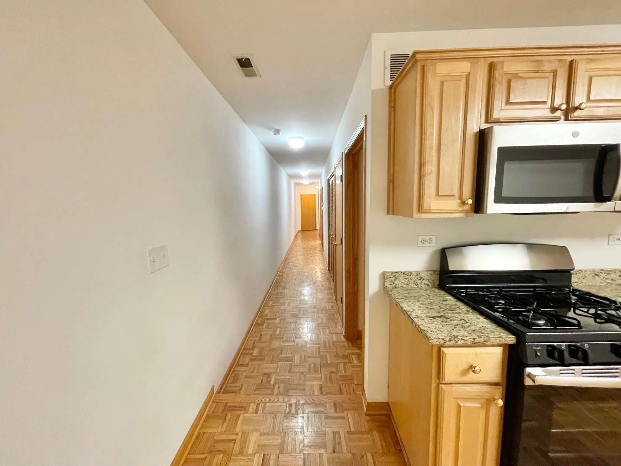 4103 N KENMORE AVE 60613-unit#GARDN-Chicago-IL