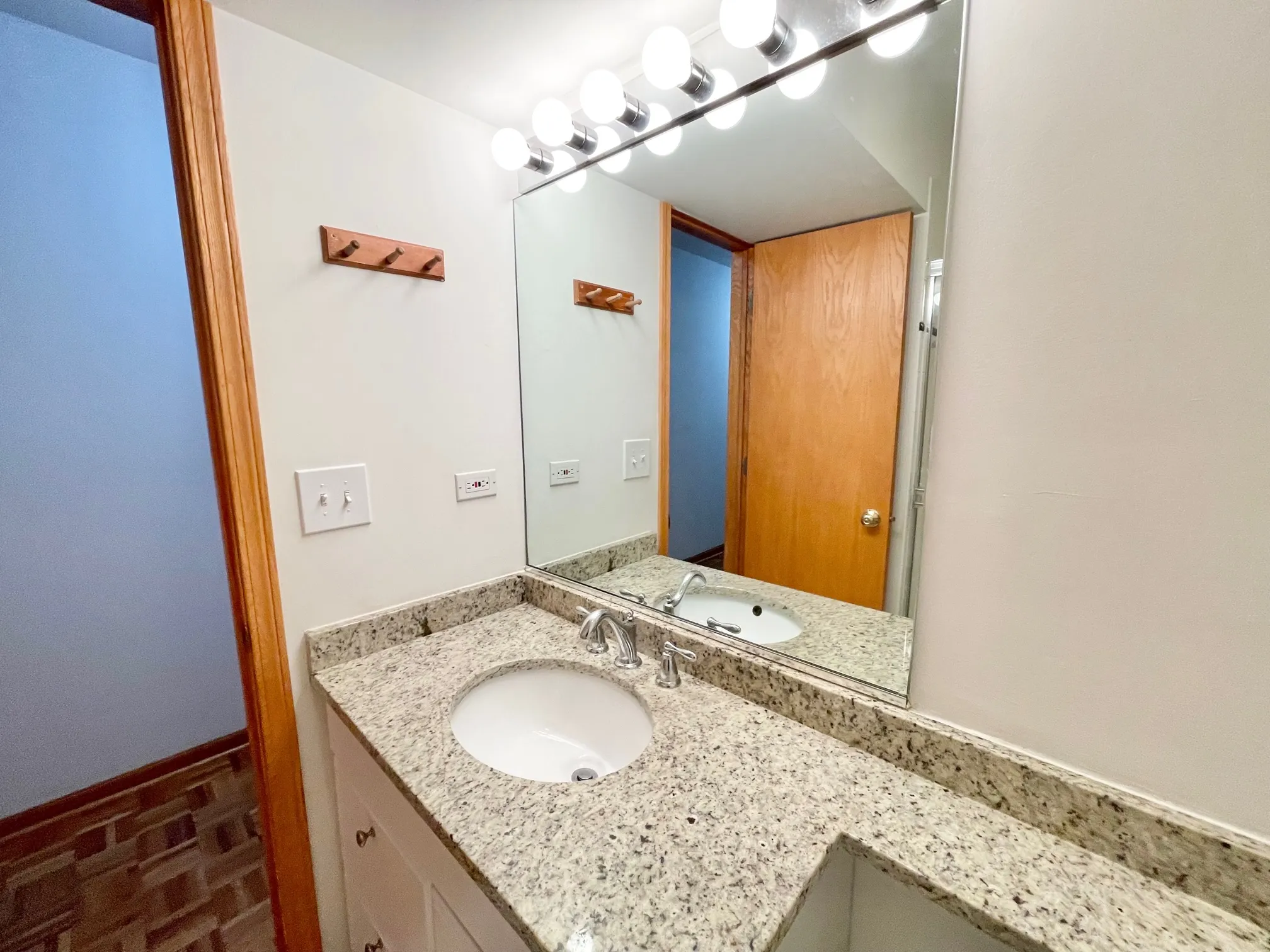 4103 N KENMORE AVE 60613-unit#GARDN-Chicago-IL