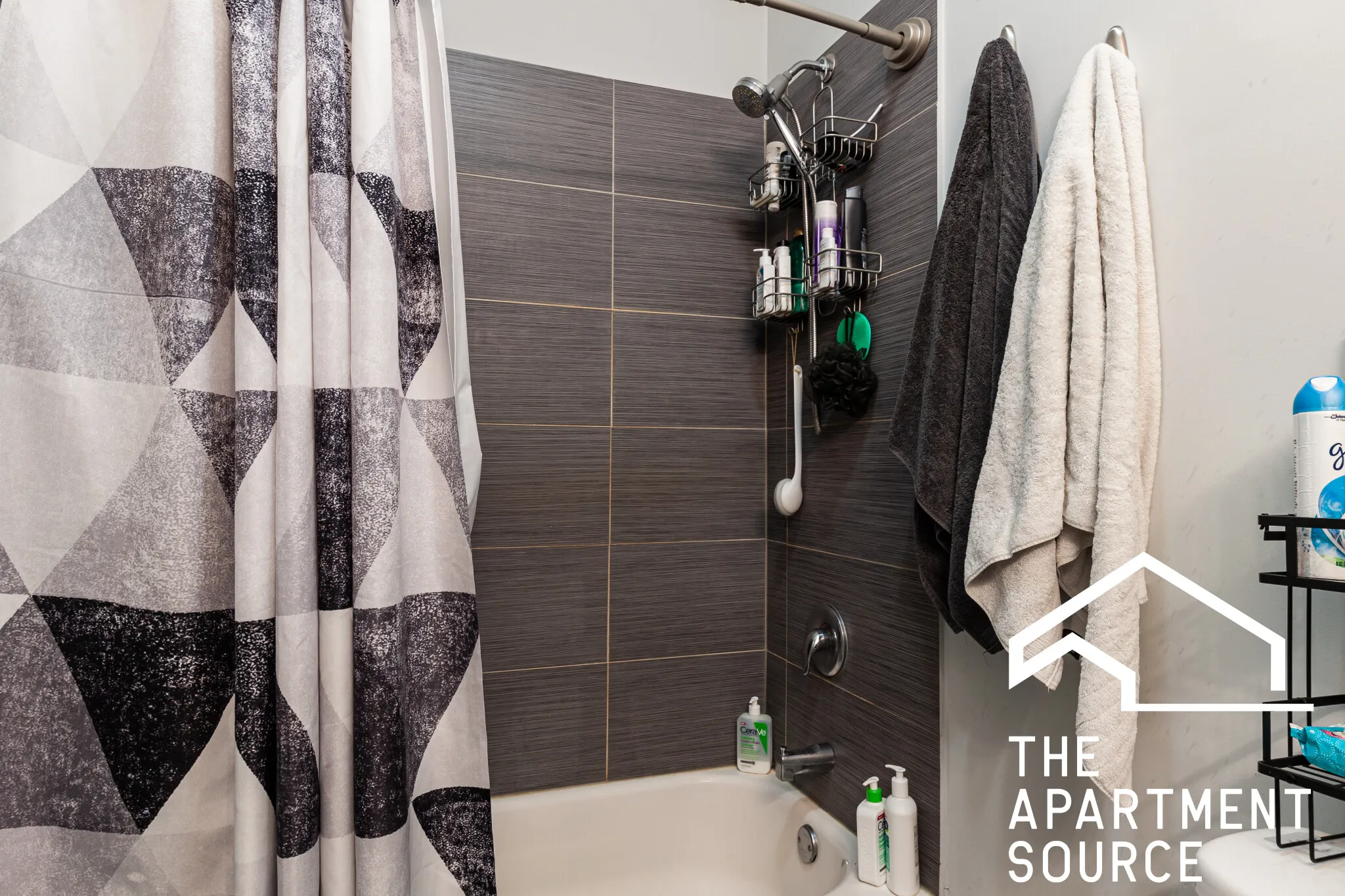 2752 W FULLERTON AVE 60647-unit#2E-Chicago-IL