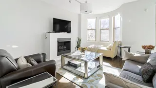 720 W EVERGREEN AVE 60610-Townhouse For Rent-Chicago-IL