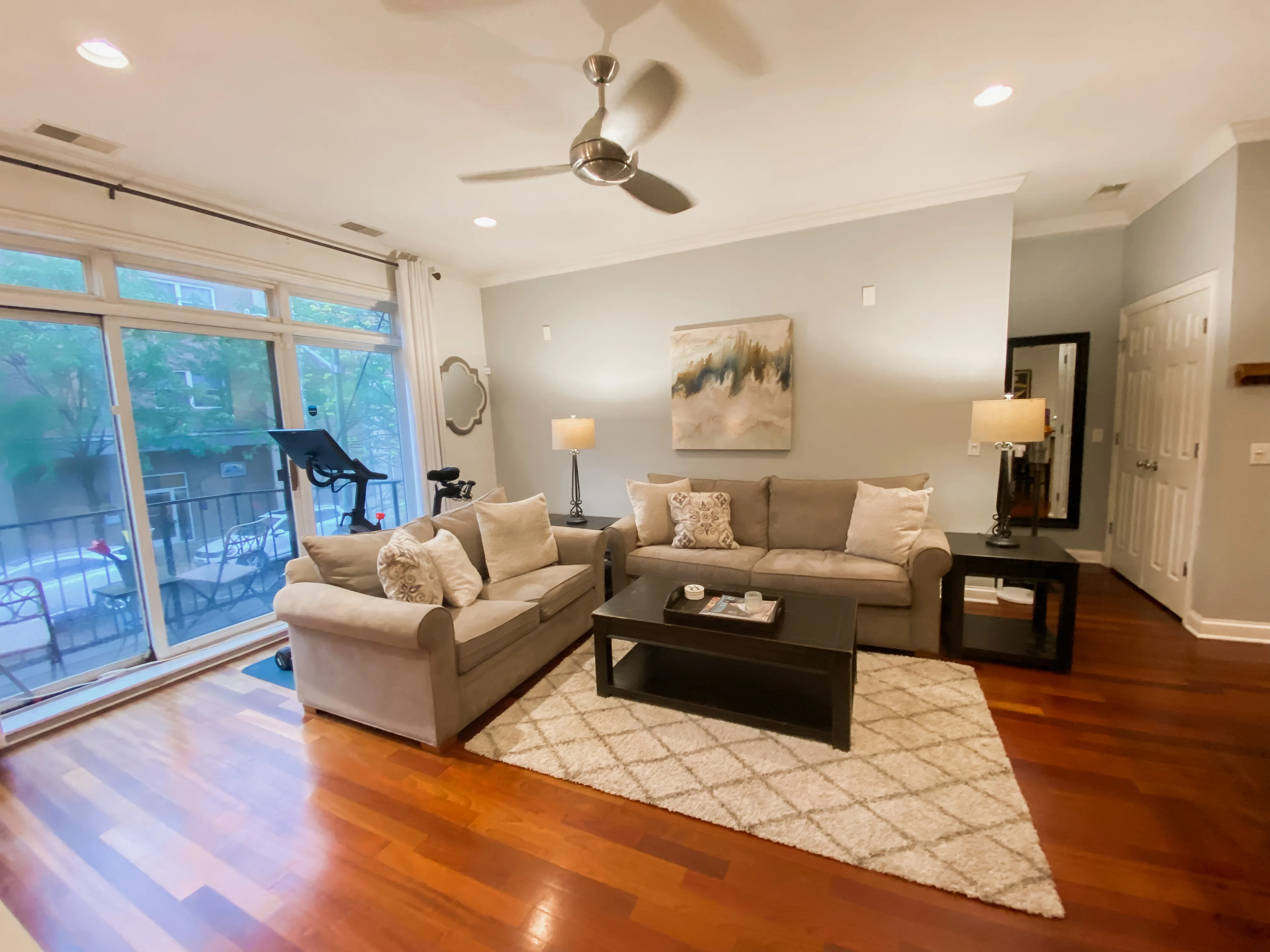 1877 N WINNEBAGO AVE 60647-unit#01-E-Chicago-IL