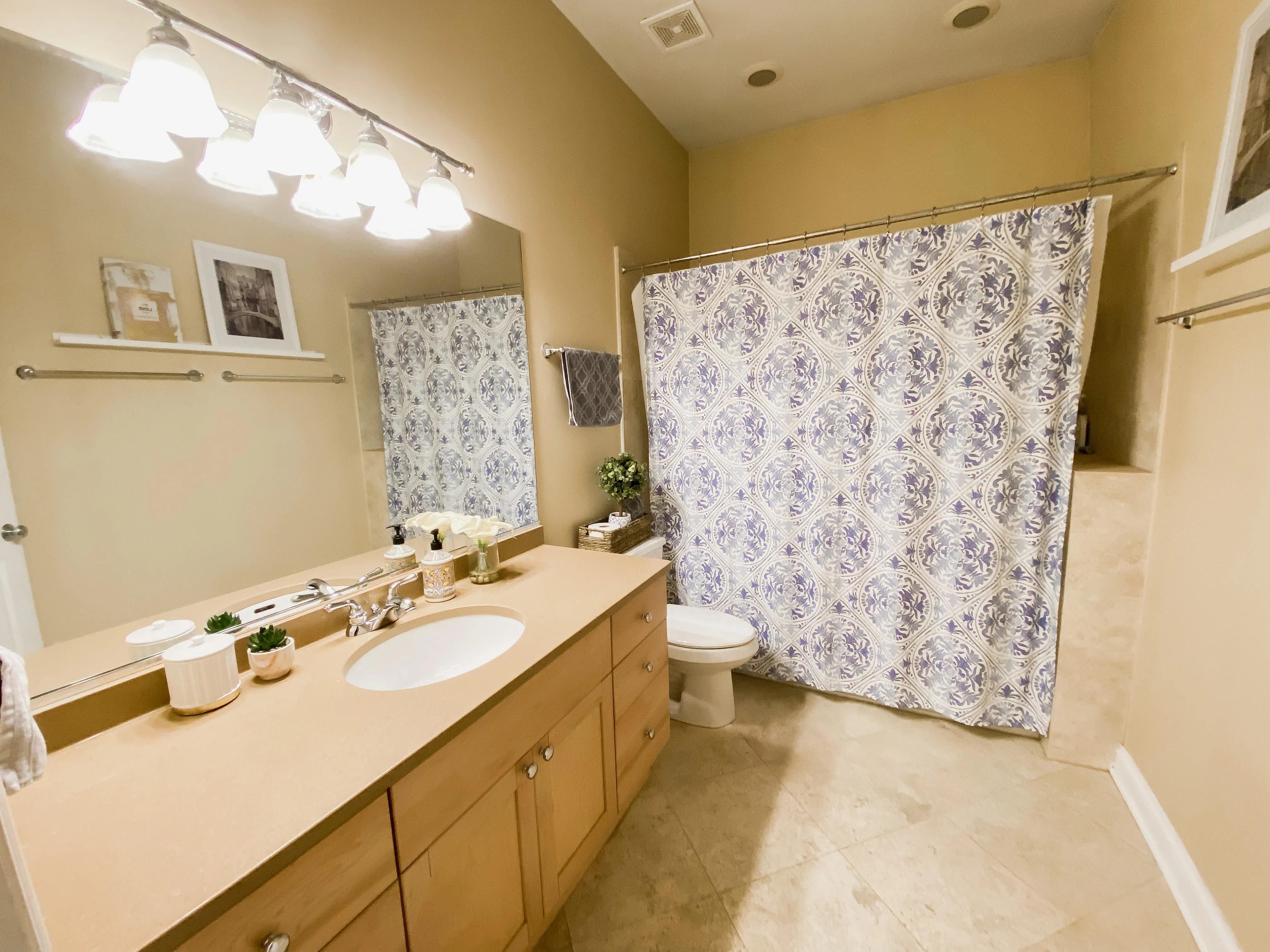 1877 N WINNEBAGO AVE 60647-unit#01-E-Chicago-IL