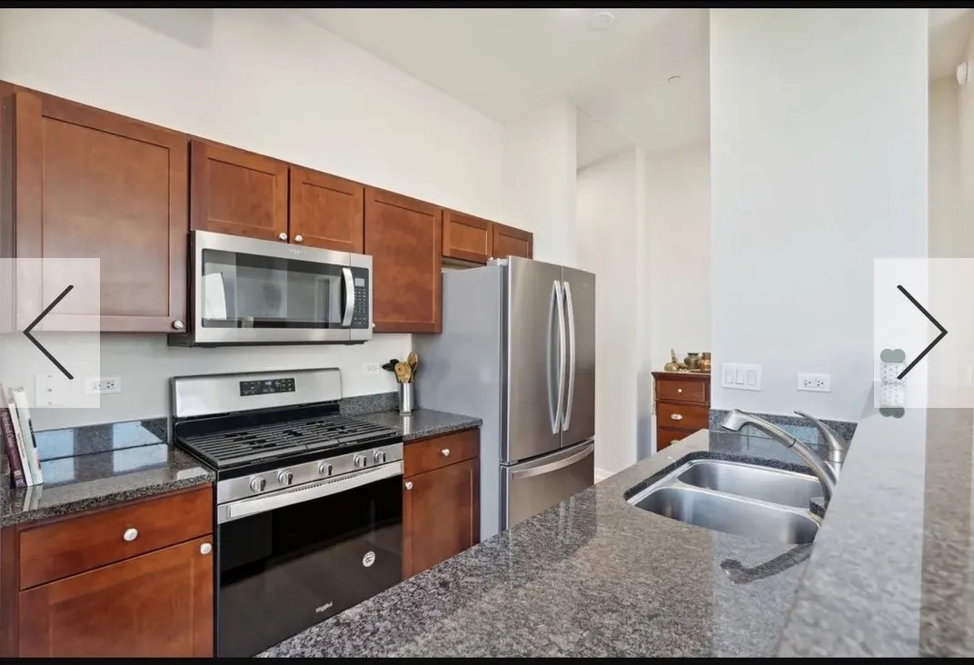 700 N LARRABEE ST 60654-Luxury Skyline & River Views w Balcony-unit#xxx-Chicago-IL