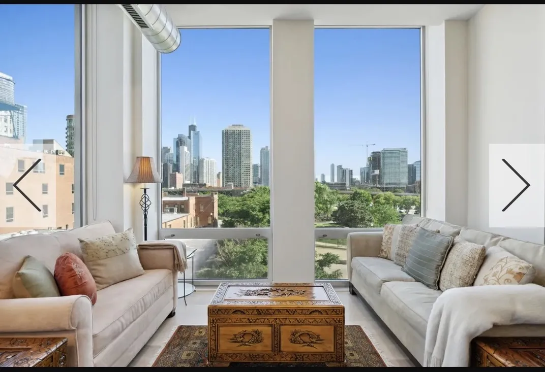 700 N LARRABEE ST 60654-Luxury Skyline & River Views w Balcony-unit#xxx-Chicago-IL