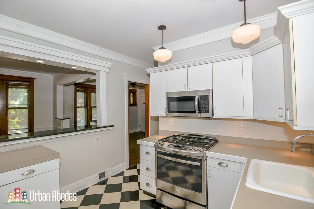 1940 W BERENICE AVE 60613-unit#2-Chicago-IL