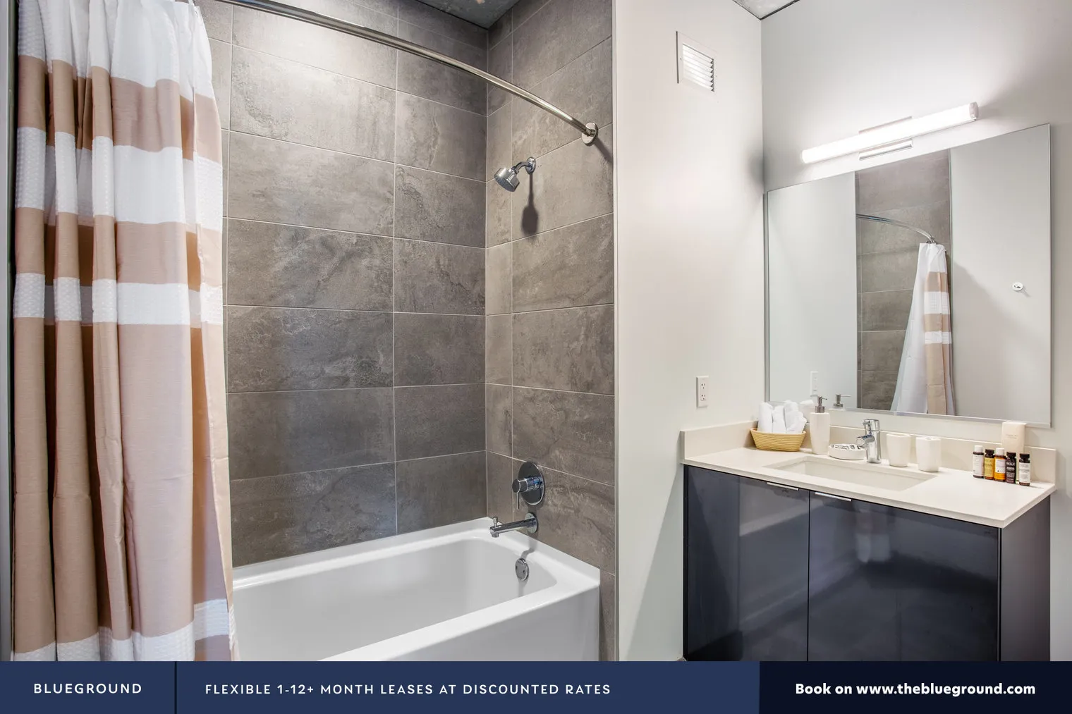 311 W LINOIS ST 60654-3Eleven-unit#ID128-Chicago-IL
