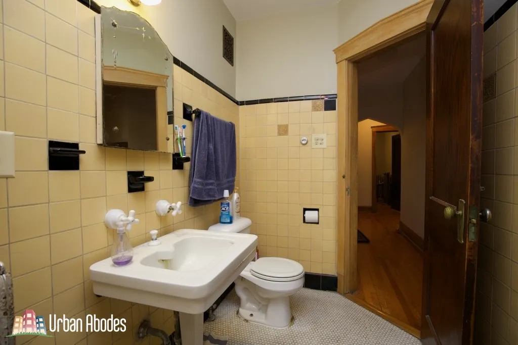 5900 N MAGNOLIA AVE 60660-unit#2-Chicago-IL