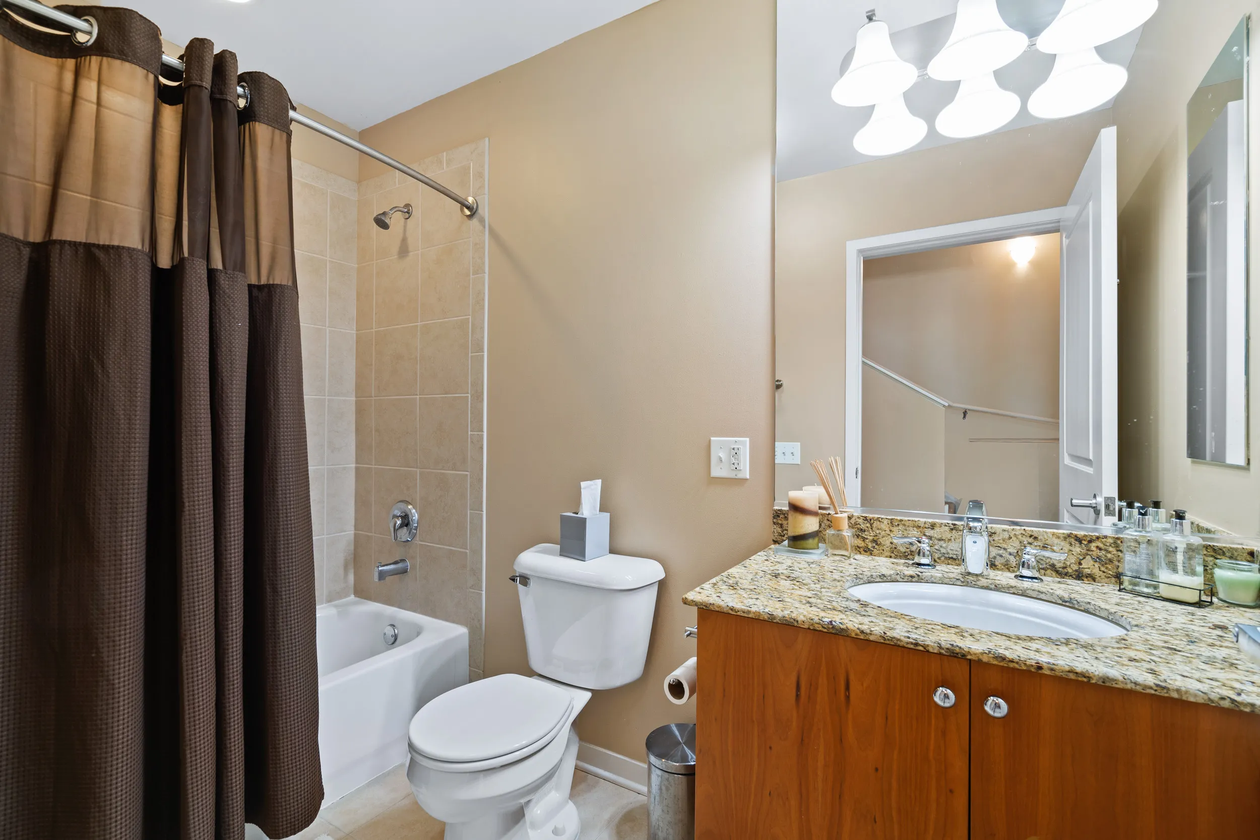 1141 N CAMBRIDGE AVE 60610-Chicago-IL