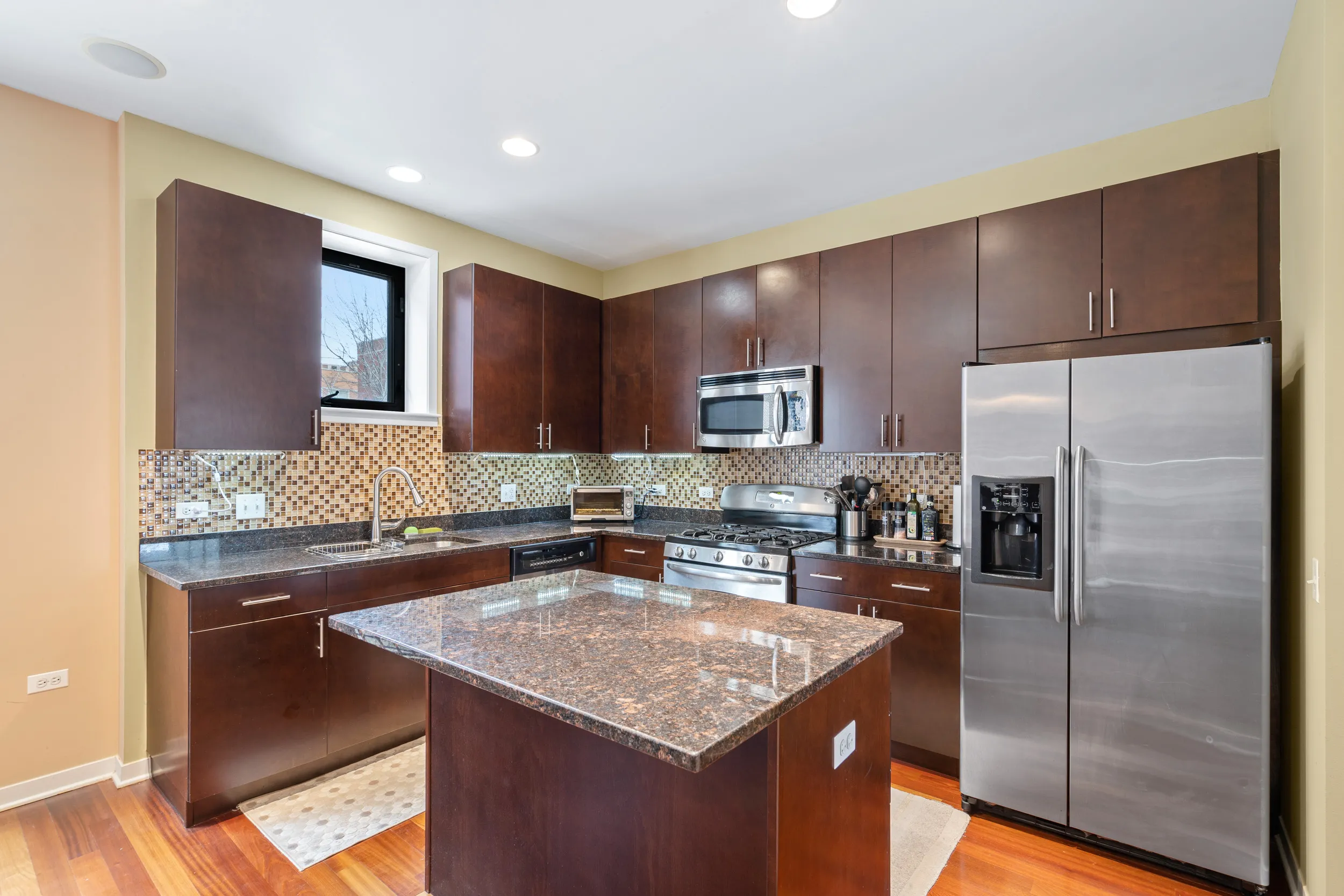 1141 N CAMBRIDGE AVE 60610-Chicago-IL