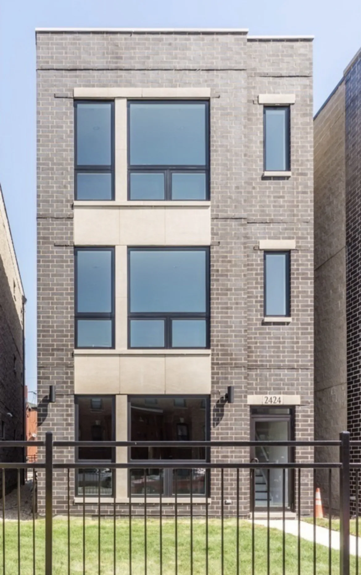 2424 W FLMORE ST 60612-unit#3-Chicago-IL