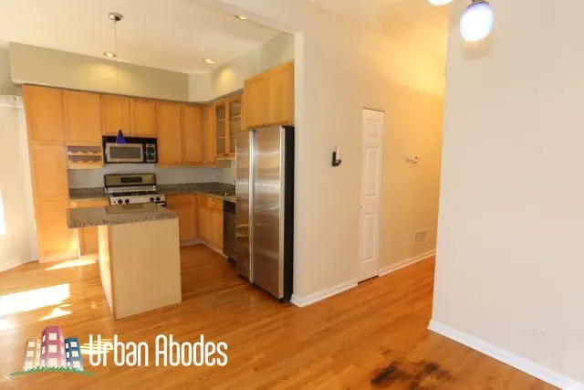 1017 W DAKIN ST 60613-unit#2-Chicago-IL