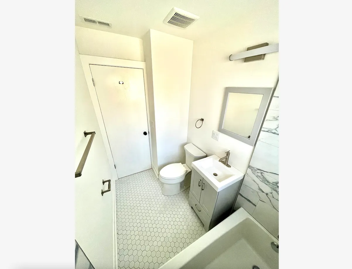 4628 N WINCHESTER AVE 60640-unit#2E-Chicago-IL