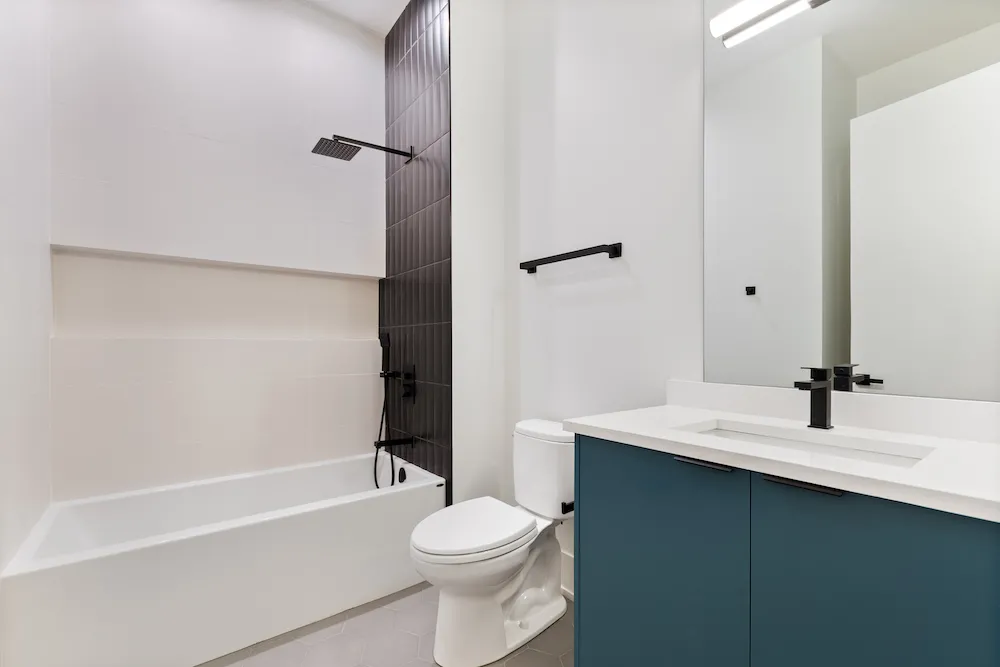 318 W GRAND AVE 60654-318 W Grand -unit#204-Chicago-IL