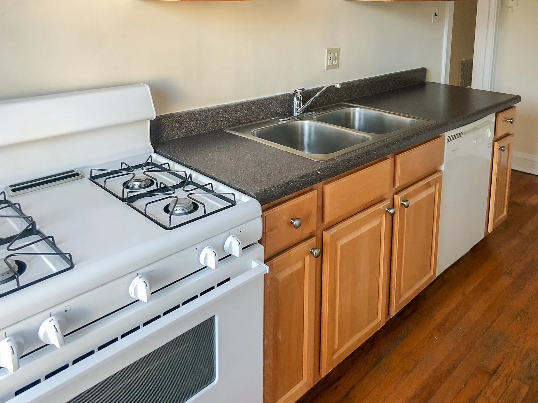 2016 W AINSLIE ST 60625-unit#01-Chicago-IL