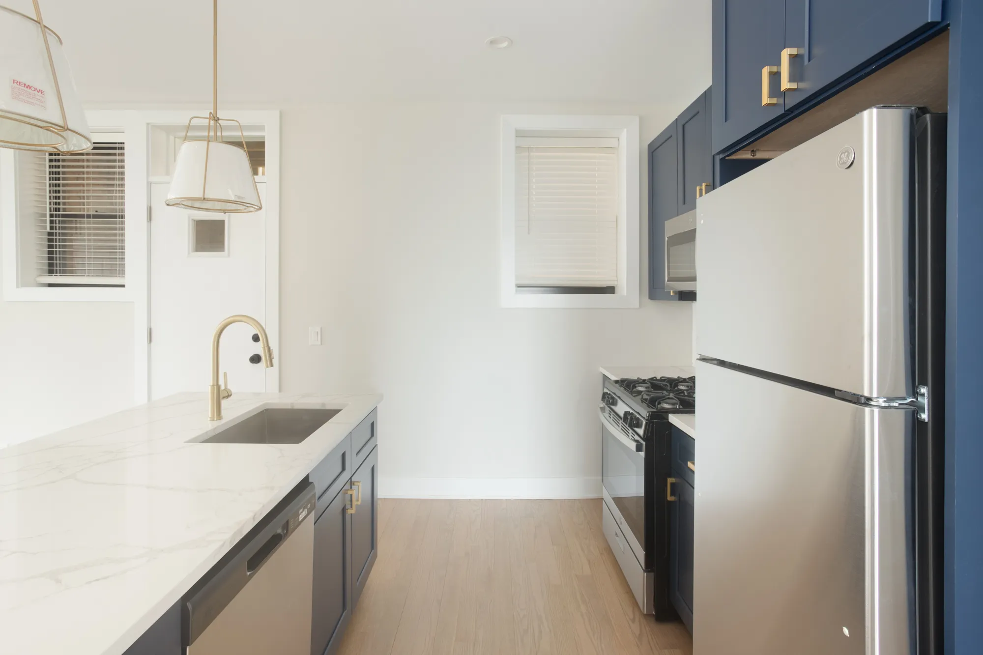 2032 W MONTROSE AVE 60625-unit#2B-Chicago-IL