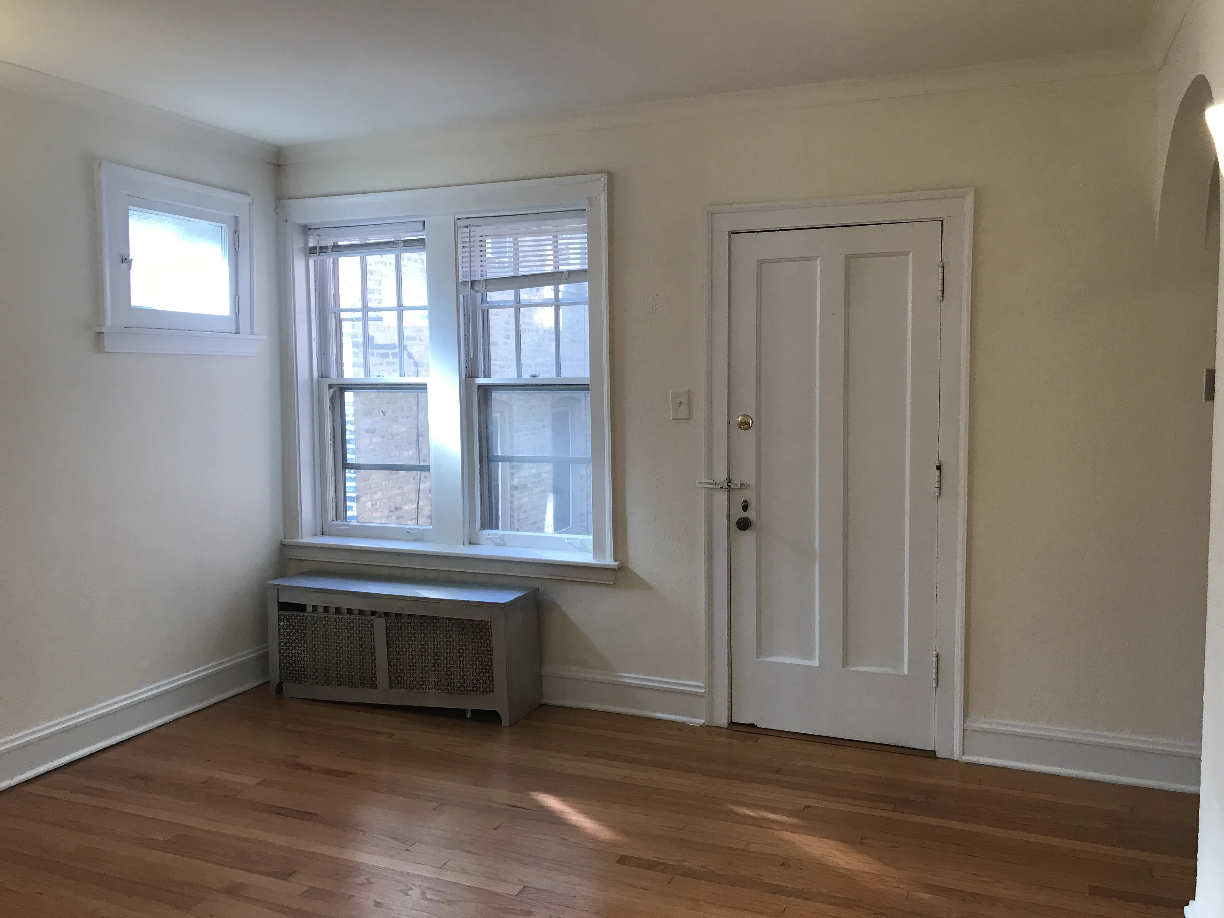 2049 W BERWYN AVE 60625-unit#3B-Chicago-IL