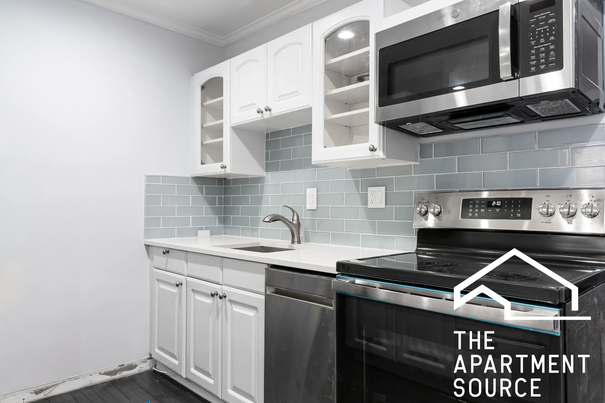 2215 W WELLINGTON AVE 60618-unit#G-Chicago-IL