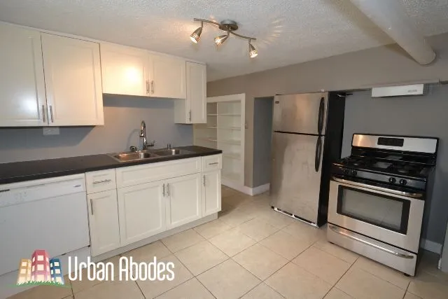 2043 N AVERS AVE 60647-unit#B-Chicago-IL