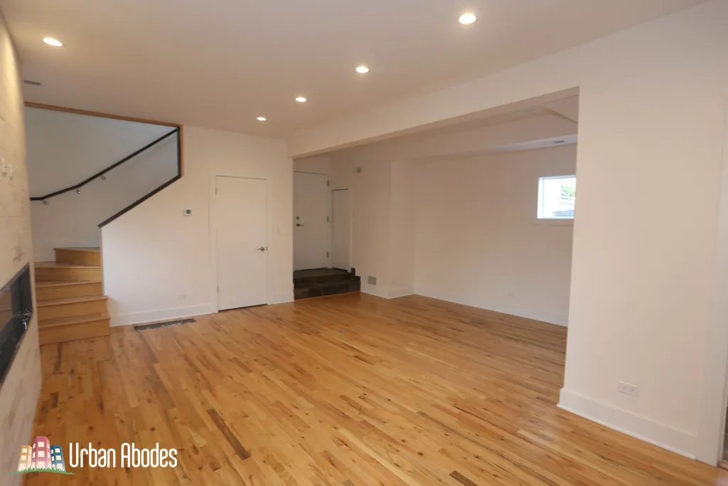 1637 N CLYBOURN AVE 60614-unit#CH2-Chicago-IL