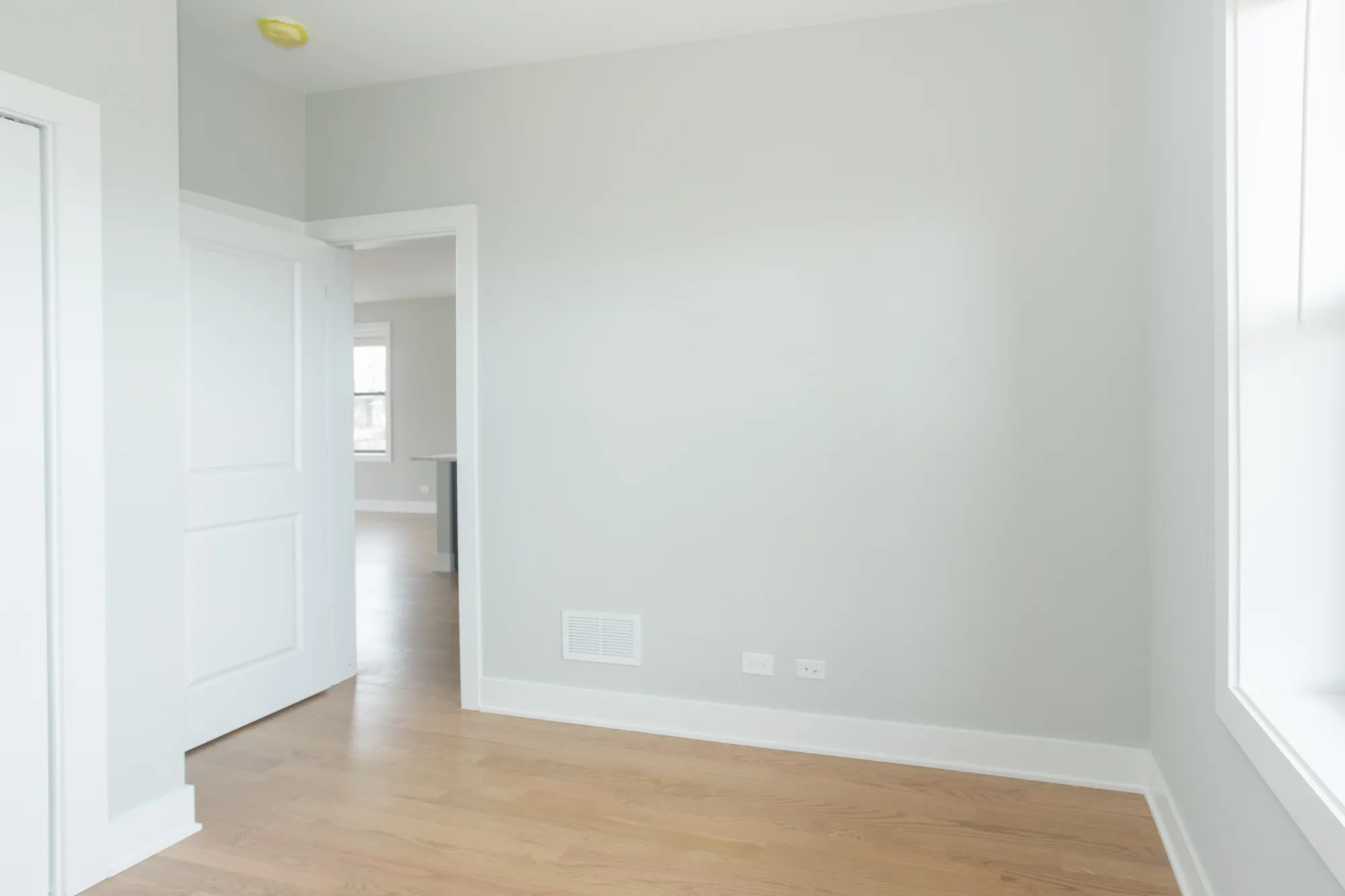 2032 W MONTROSE AVE 60625-unit#2B-Chicago-IL