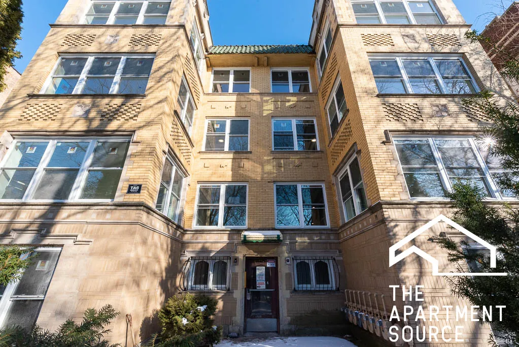 4939 N ST LOUIS AVE 60625-unit#1S-Chicago-IL