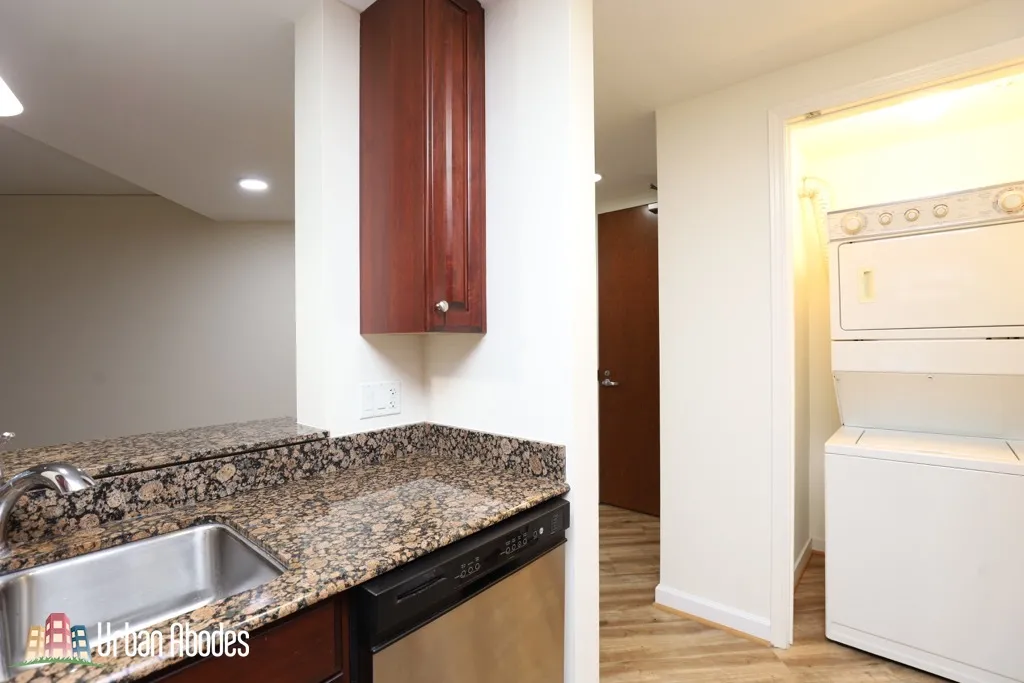 420 E WATERSIDE DR 60601-unit#1602-Chicago-IL