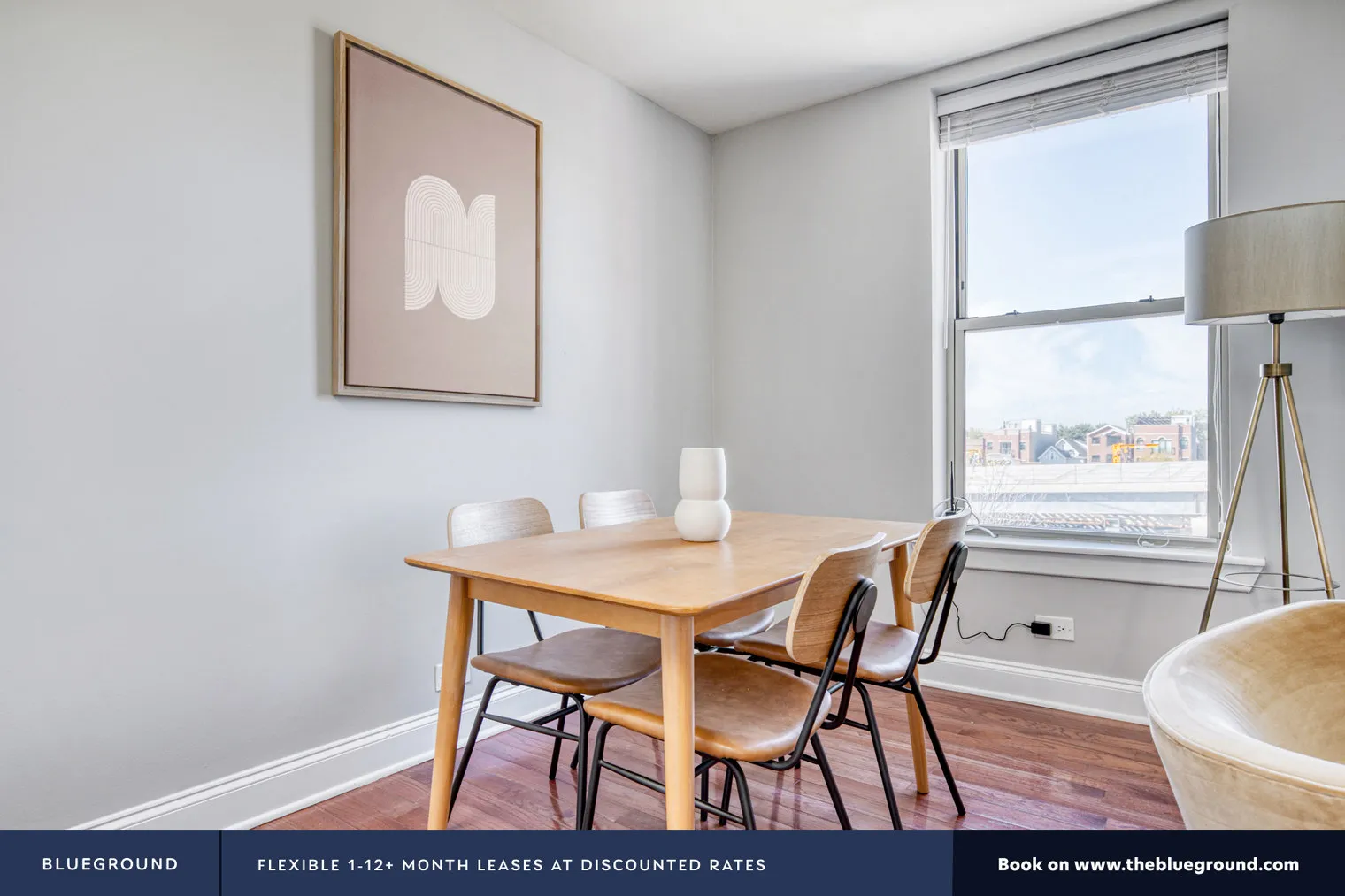 911 W SCHOOL ST 60657-3264 N. Clark-unit#ID459-Chicago-IL