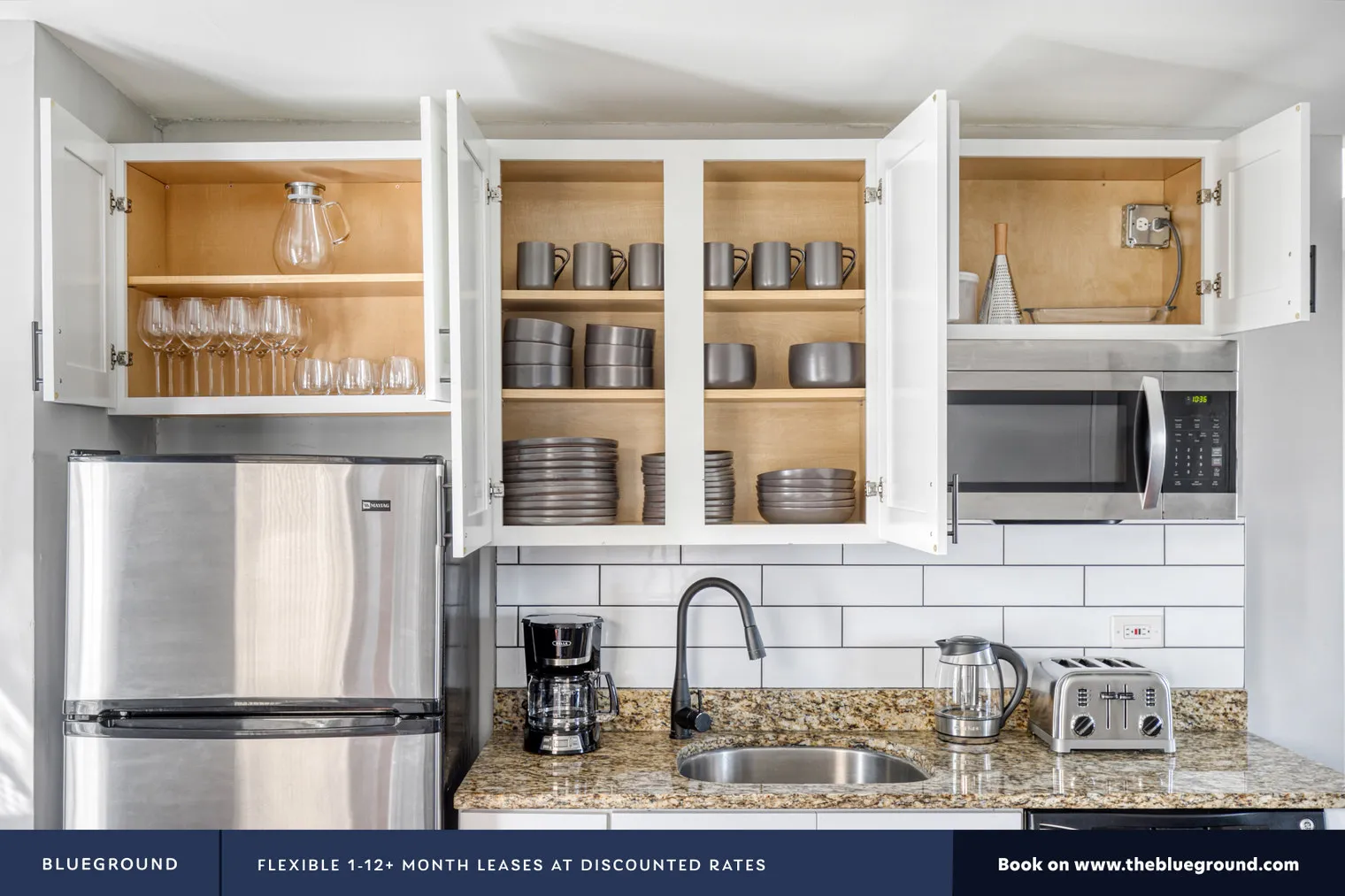 911 W SCHOOL ST 60657-3264 N. Clark-unit#ID459-Chicago-IL