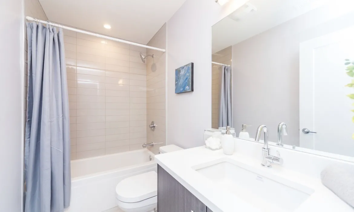 2424 W FLMORE ST 60612-unit#3-Chicago-IL