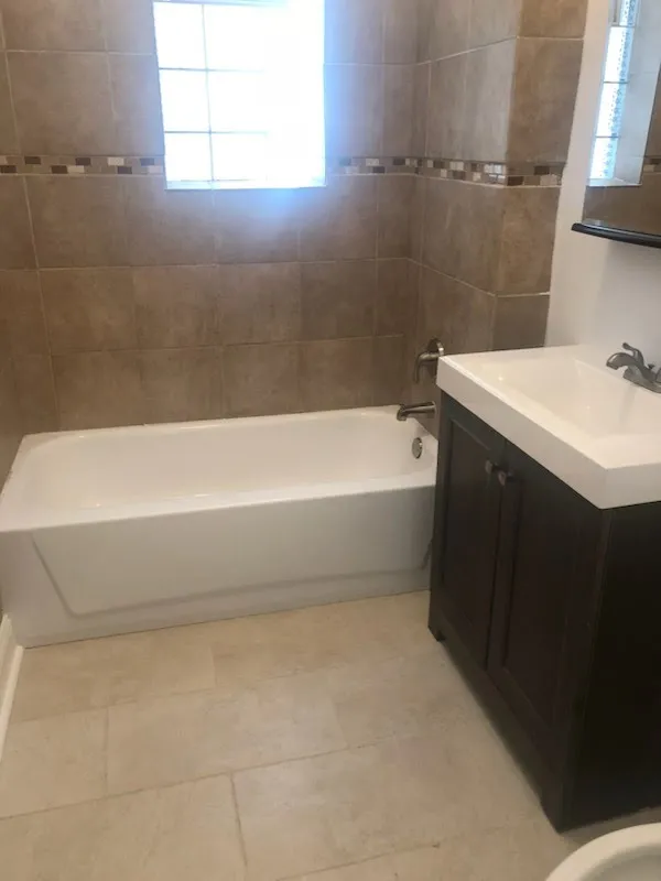 852 N HOYNE AVE 60622-unit#2F-Chicago-IL